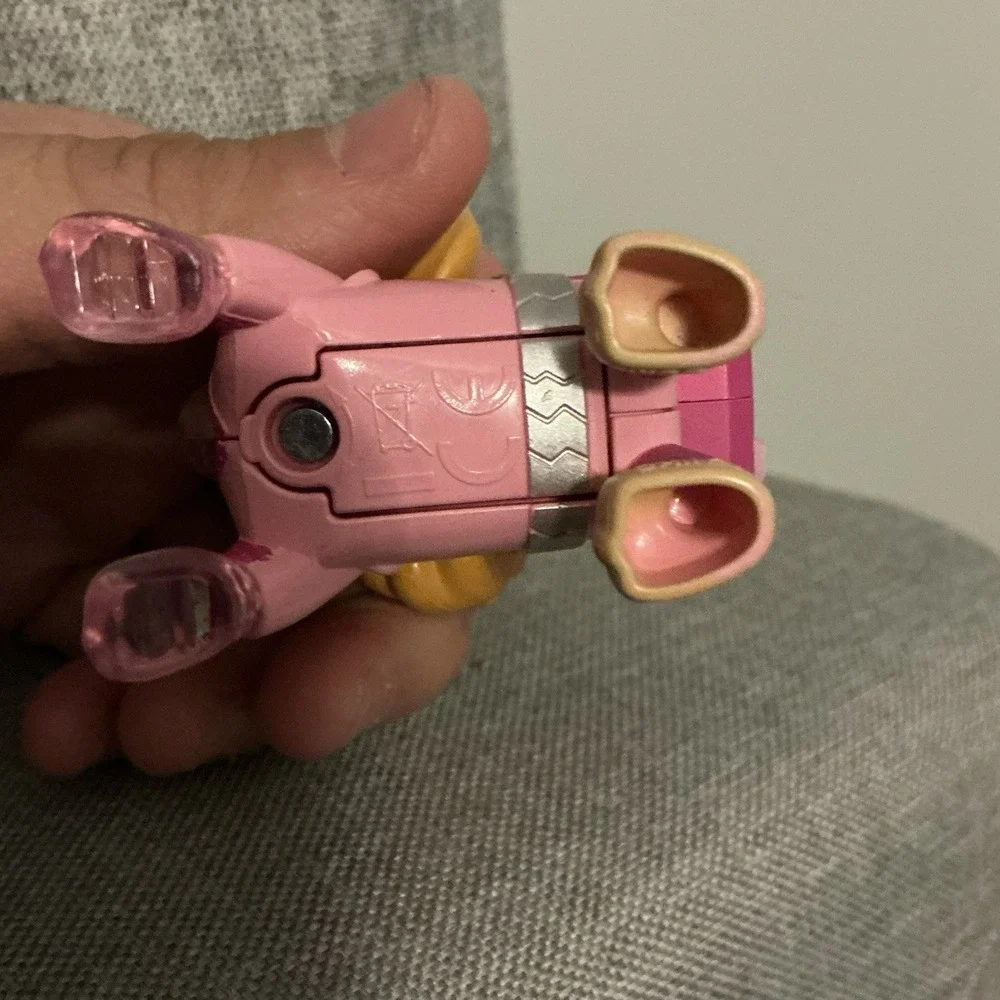 Paw Patrol  Pups Skye Figure Light Up Badge‎ & Feet Pink Toy